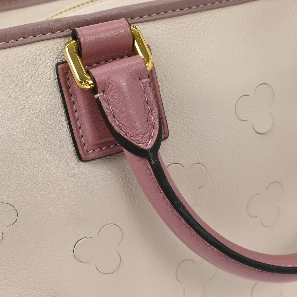Loewe Off-white Perforated Leather Amazona 28 Handbag - Picture 6 of 10